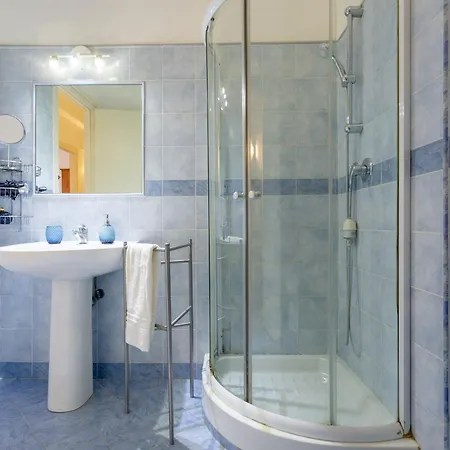 Perfetto Per Famiglie Accogliente E Spazioso A 15 Min Dalla Metro *