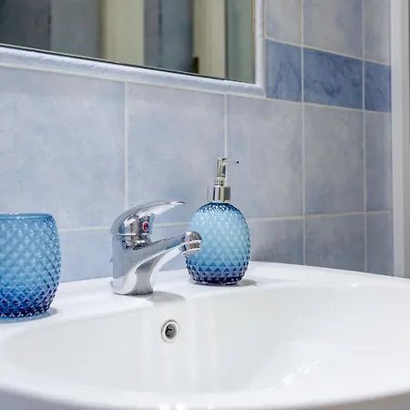 Perfetto Per Famiglie Accogliente E Spazioso A 15 Min Dalla Metro *