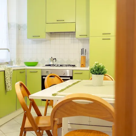 Appartamento Perfetto Per Famiglie Accogliente E Spazioso A 15 Min Dalla Metro Roma