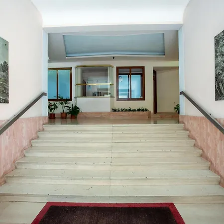 Perfetto Per Famiglie Accogliente E Spazioso A 15 Min Dalla Metro Appartement *